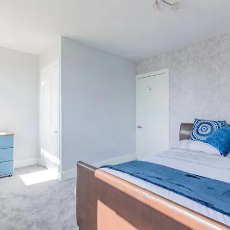 Cosy 2 Bed Near Hereford With Free Parking!! * Bristol